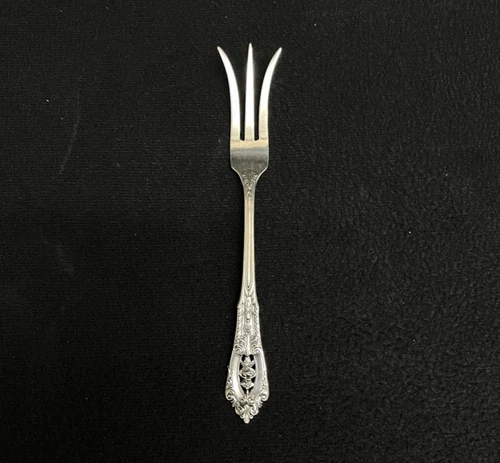 15.8g Sterling Silver ROSE POINT by Wallace Lemon Fork 5.5"