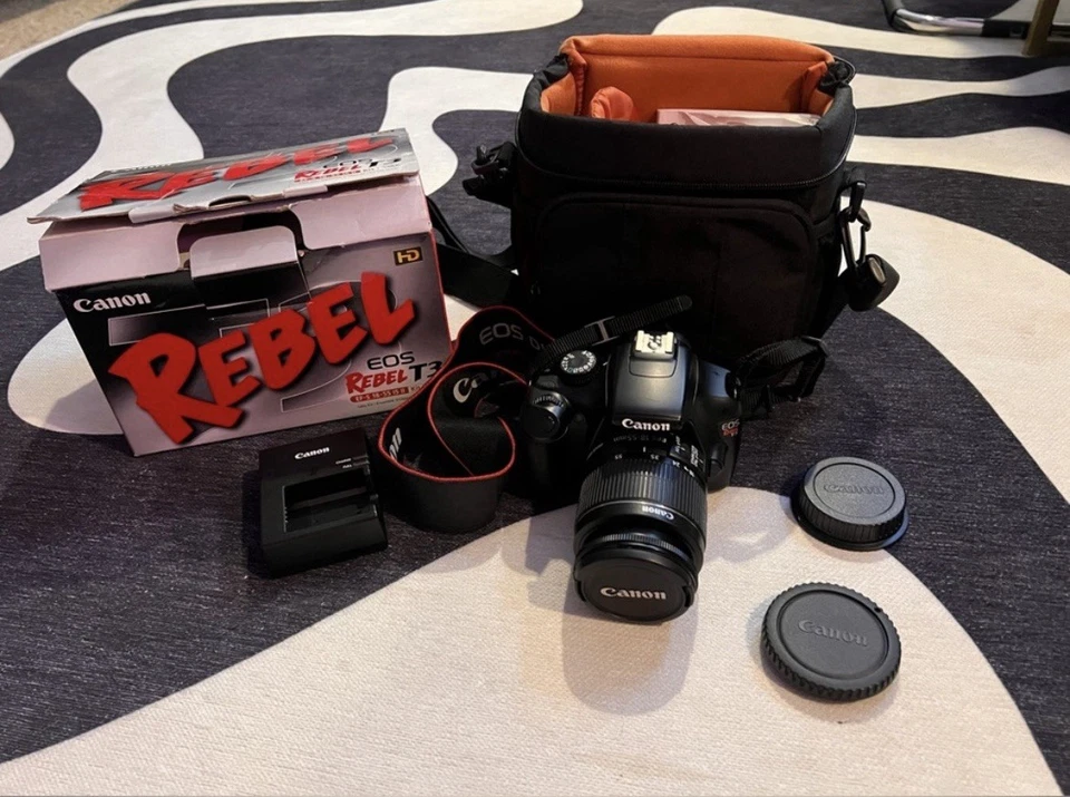 Canon EOS REBEL T3 EF-S 18-55 IS II Kit CÁMARA DIGITAL HD EN LA CAJA ¡EXTRAS! Foto 2 de 3