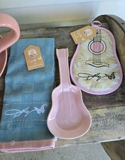 NWT Guitar Shape Spoon Rest Dolly Parton WITH Pink & Blue Towel /Mit Bundle