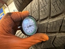 4 x  275 40 R21 107V PIRELLI WINTER SCORPION ( NO PUNCTURE NO REPAIR )