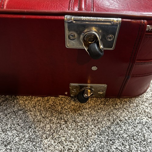 Sears Vintage Cranberry Red Leather Travel Luggage 3 Piece SET with KEYS - Picture 17 of 24