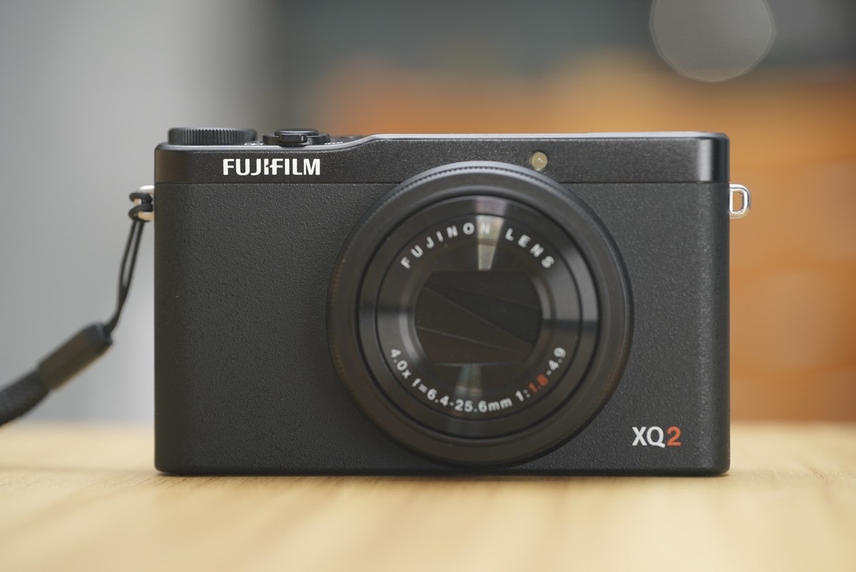 FUJIFILM XQ2 Compact Digital Camera 4x Optical Zoom with 3.0-Inch