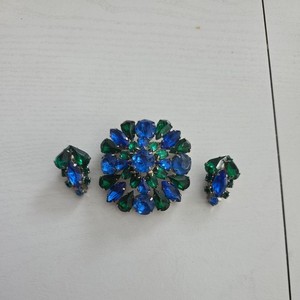 Beautiful Vintage Fancy Vivid Bright Blue & Green Rhinestone Brooch 2” Earrings
