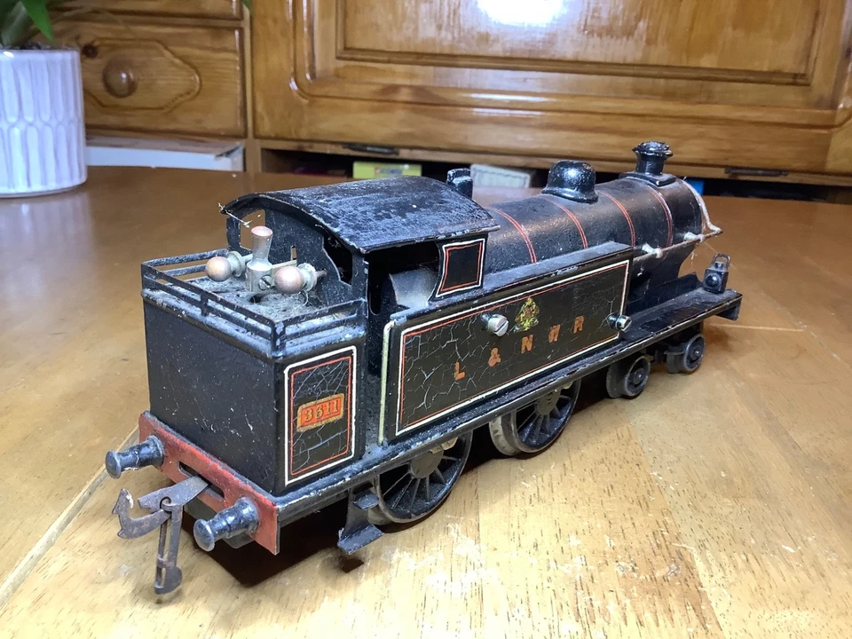 Bing O Gauge Clockwork L&NWR 4-4-0 Short Precurser Tank Loco 3611 - Image 3 of 4