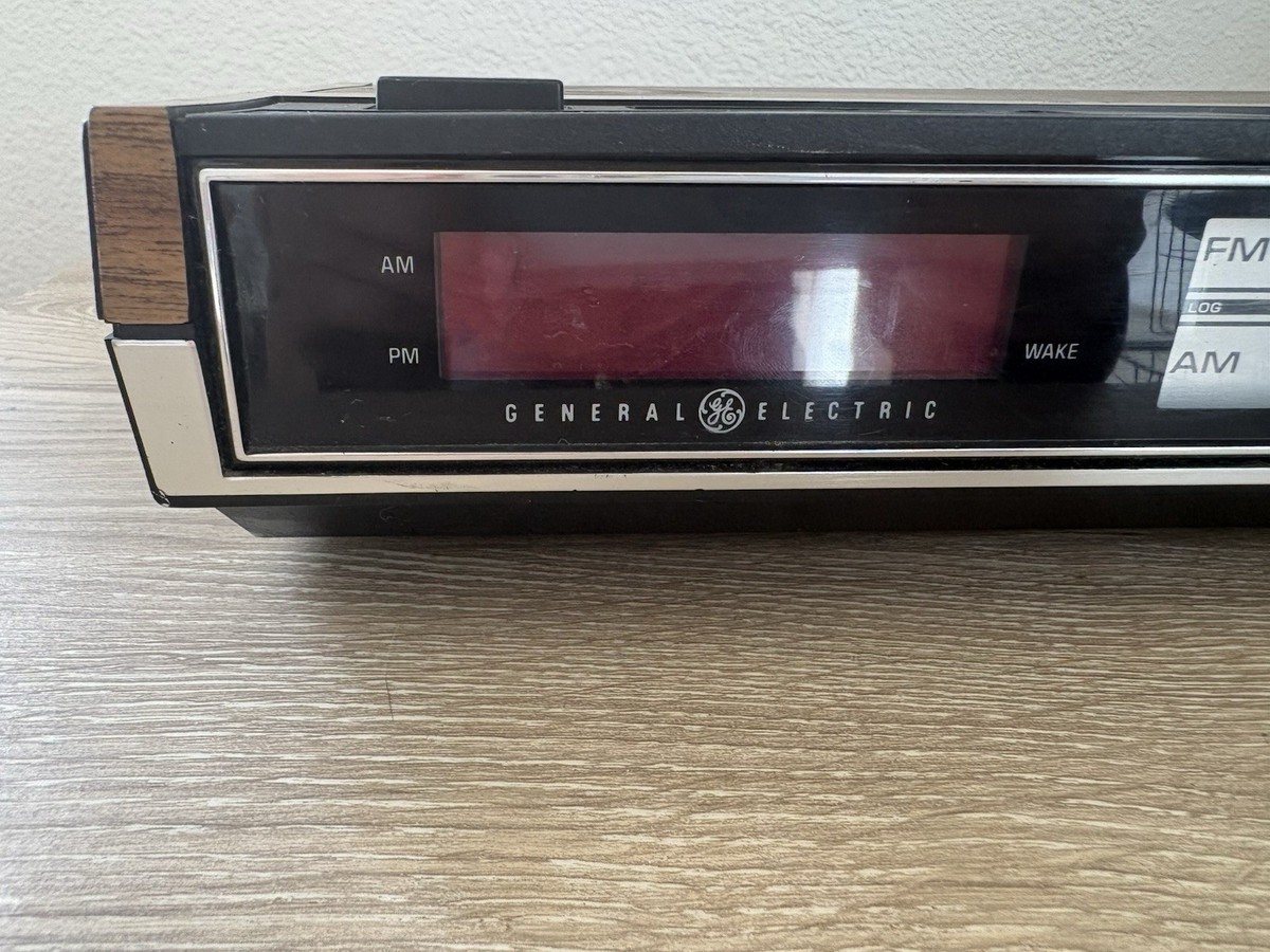 General Electric GE 7-4633d - 1990s Alarm Clock Am/fm Radio Analog
