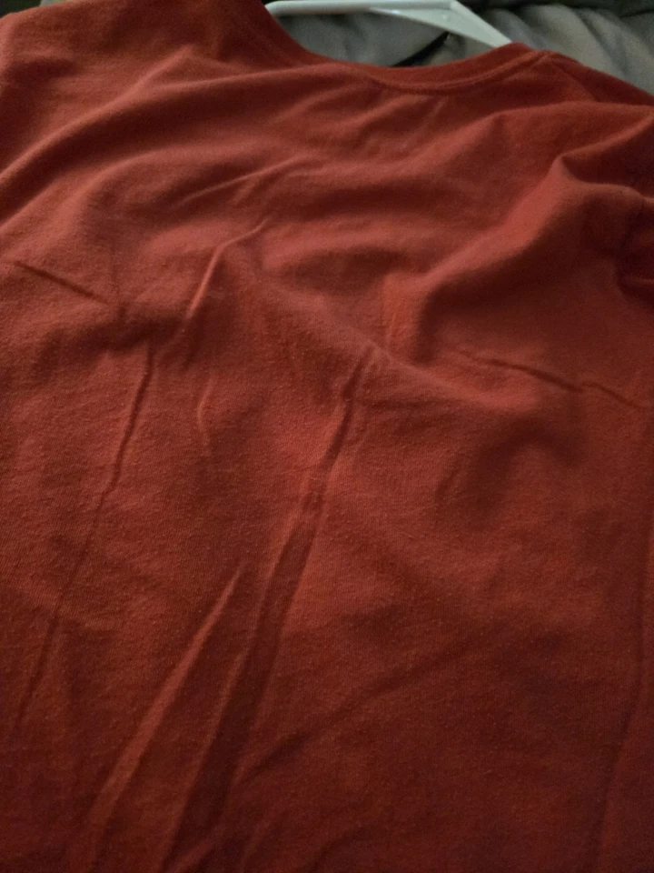 Camisa roja de Hello Kitty para niñas Foto 3 de 4