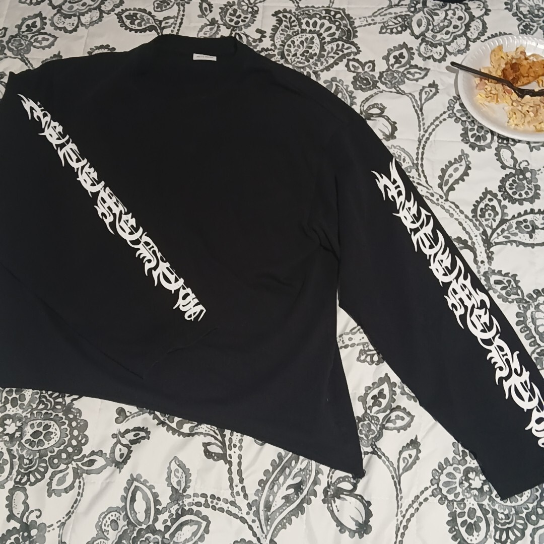トップス VETEMENTS Gothic logo long tee Vetements Gothic Logo Long Sleeve Tee Size Large Unisex Garderobe
