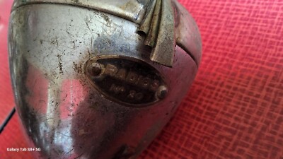Ancien phare vélo vintage RADIOS - Équipements vélos Ancien phare vélo vintage RADIOS - Équipements vélos