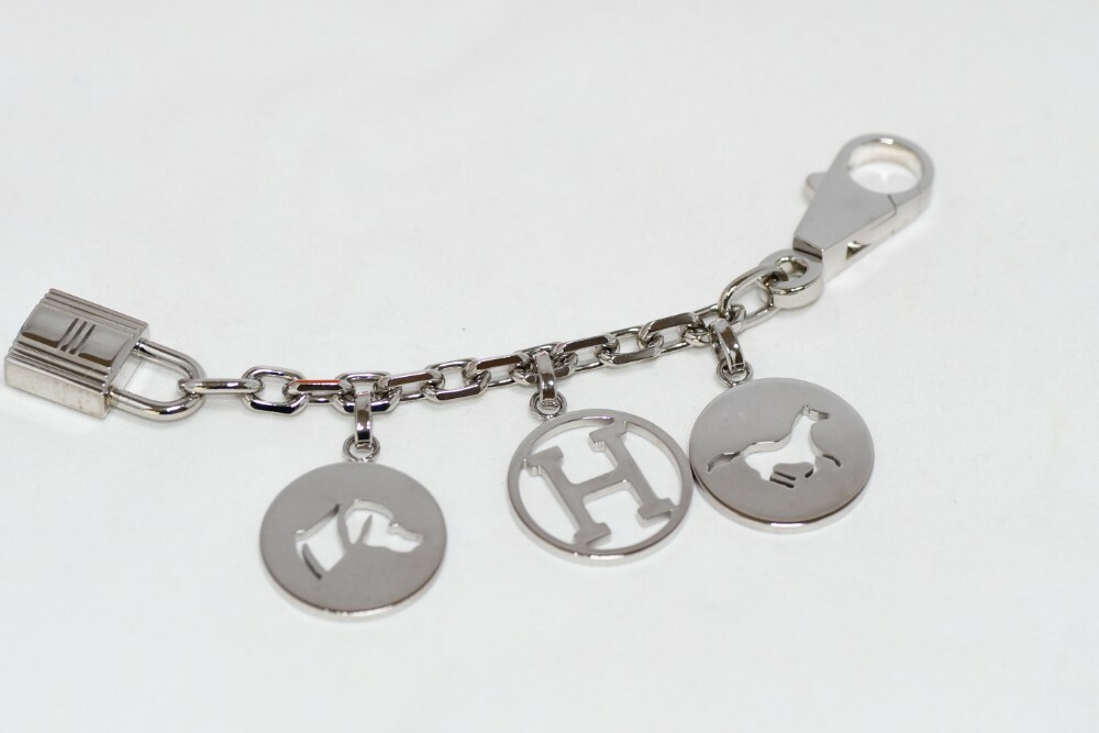 HERMES シルバー 円形チャーム 楽天市場】エルメス HERMES セリエ ペンダントトップ チャーム シェル