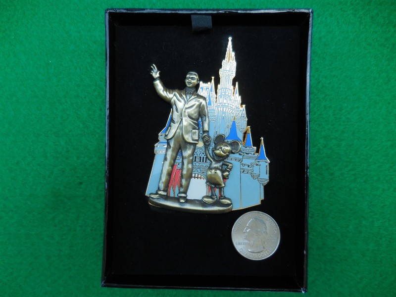 Disney Pin WDW Partners Statue Jumbo 2005