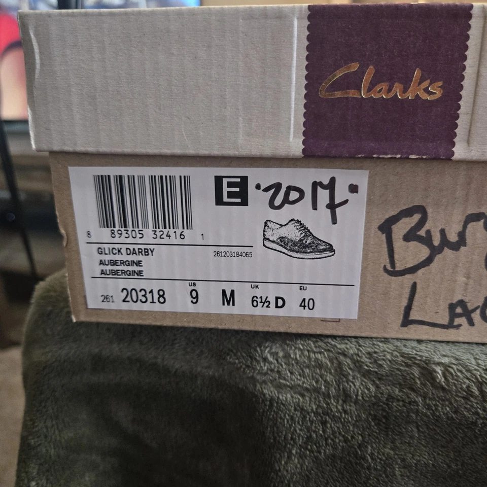 Mocasín CLARKS Glick Darby Damas 9M Cuero Borgoña Oxford Piel de Serpiente Look Foto 2 de 4