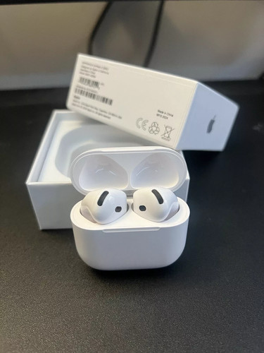 Apple 4th Generation Wireless Earbuds with Active Noise Cancellation US+++++++++