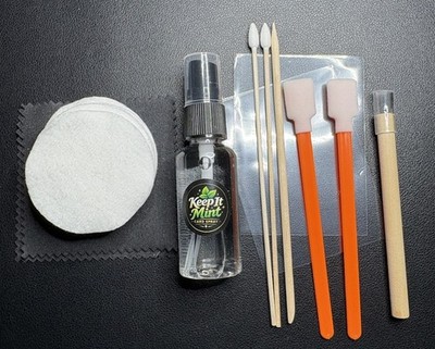 Keep It Mint Pokémon Karten Reinigungs- und Restaurationsset + Edge Repair Tool