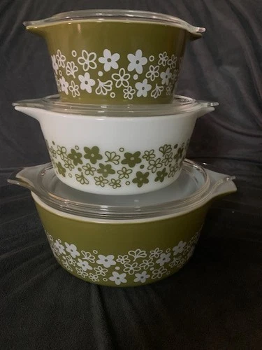 Vintage PYREX Crazy Daisy 3 piece  dish set with lids. READ b4 bidding! No Ship!