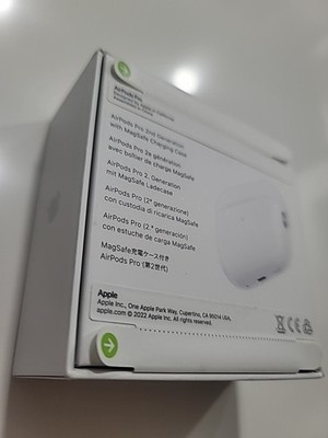 Apple AirPods Pro (2nd Gen) with Lightning MagSafe Charging Case