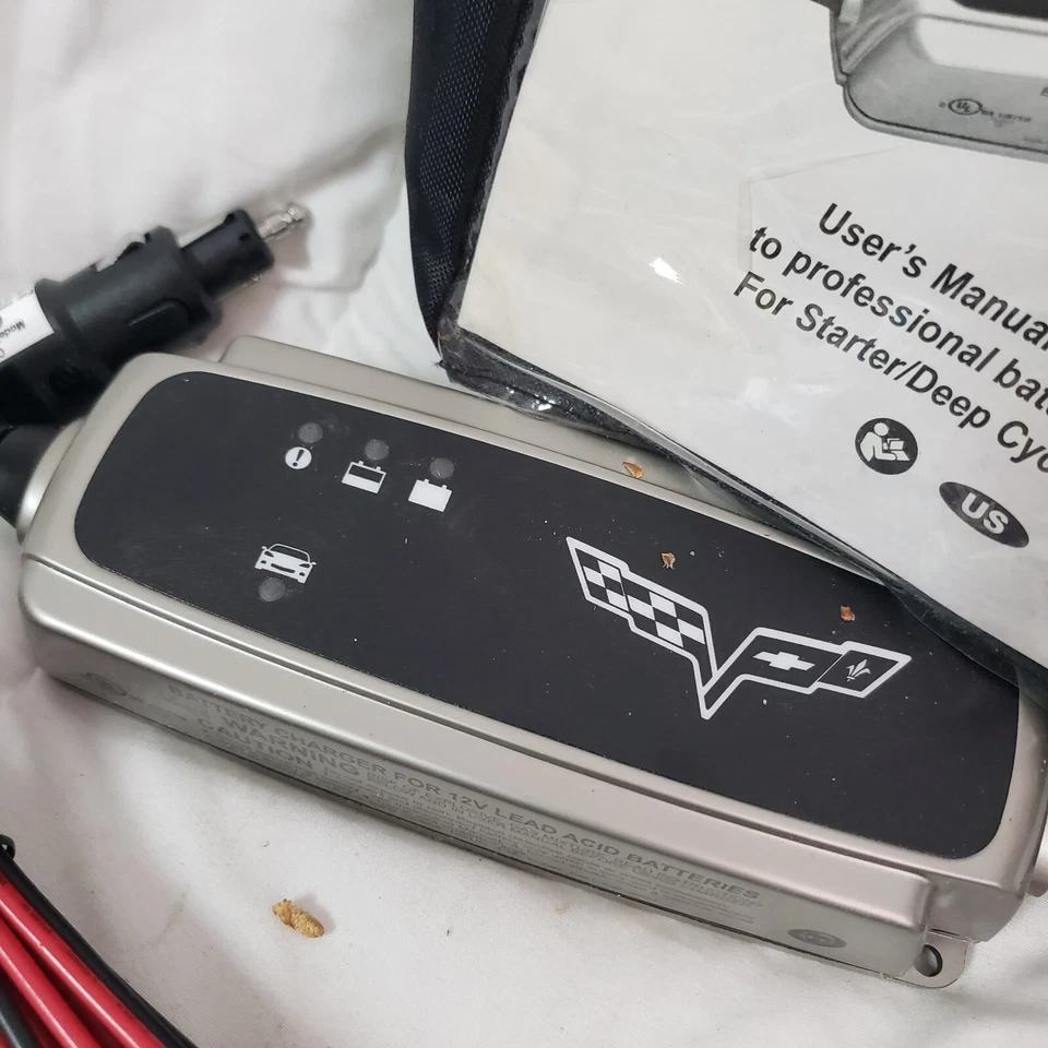 Targus APV10US Auto/Air 100W Slimline Power Inverter S/N 0707005922 - Image 2 of 4