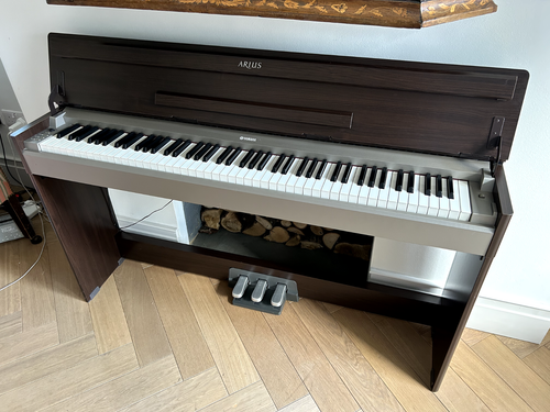 Yamaha Arius YDP-S31 Digital Piano - Picture 4 of 17