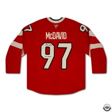 AUTO UDA LE25 CONNOR MCDAVID TEAM CANADA 