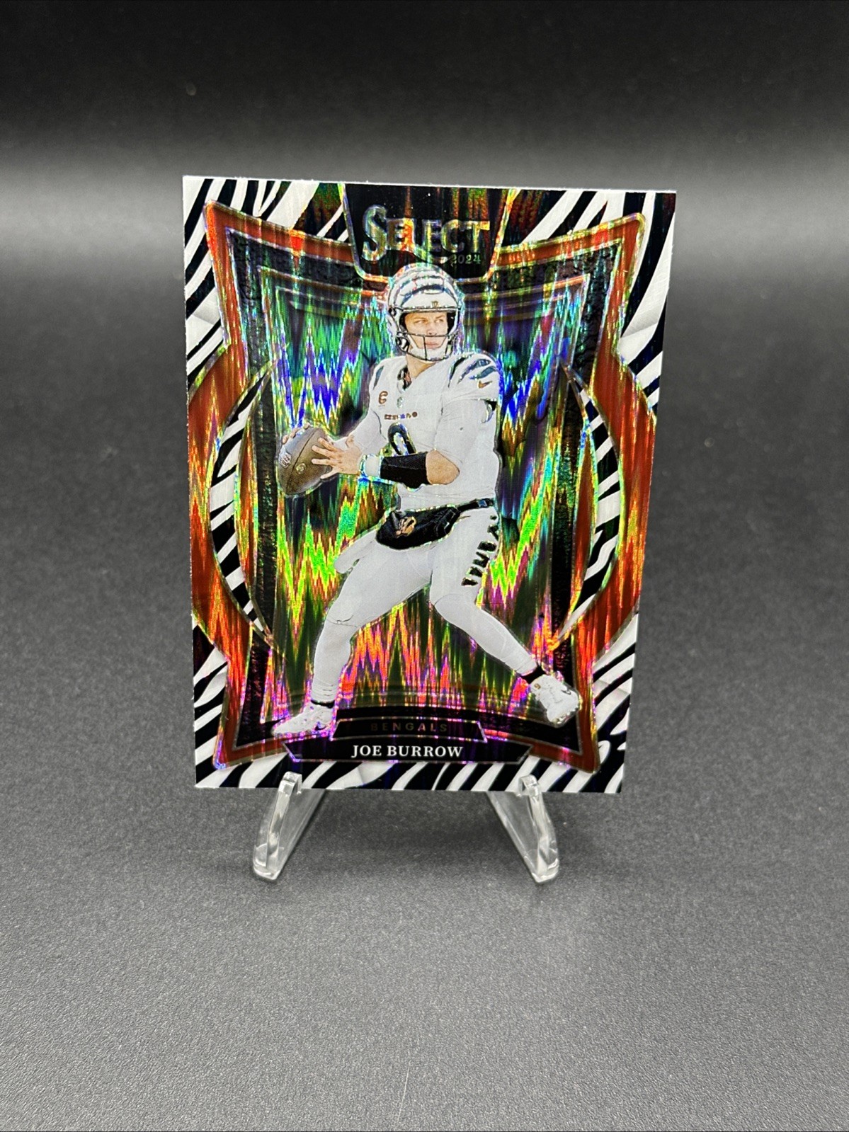 2024 Panini Select - Concourse Joe Burrow #39 Zebra Shock Prizm - Color Match 