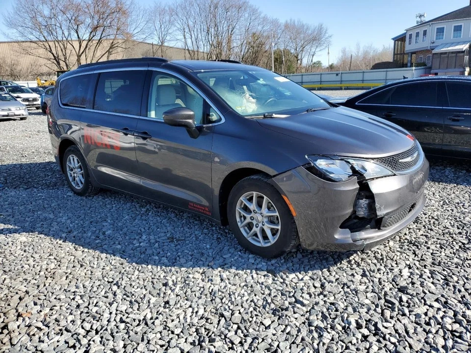 Used Radiator Shutter Assembly fits: 2021 Chrysler Voyager  Grade A - Image 4 of 4