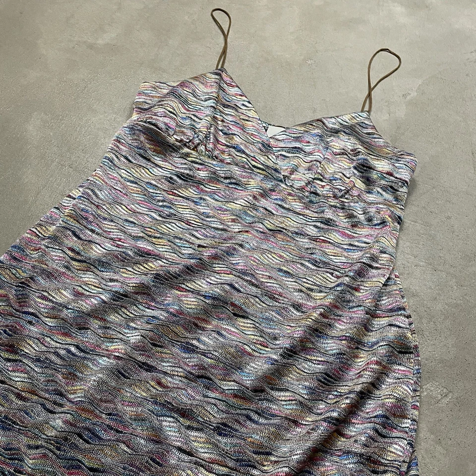 Mini Vestido Y2K Vintage Cyber Goth Raver Arco Iris M Metálico Brillante Correa de Espagueti Foto 2 de 4