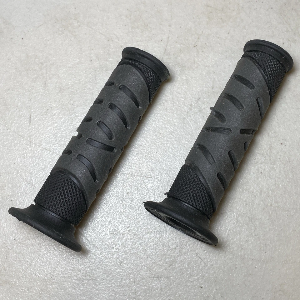 Empuñaduras para bicicleta deportiva PRO GRIP 719, extremos abiertos, negro/titanio PA0719OENE02 298, NUEVAS Foto 3 de 4