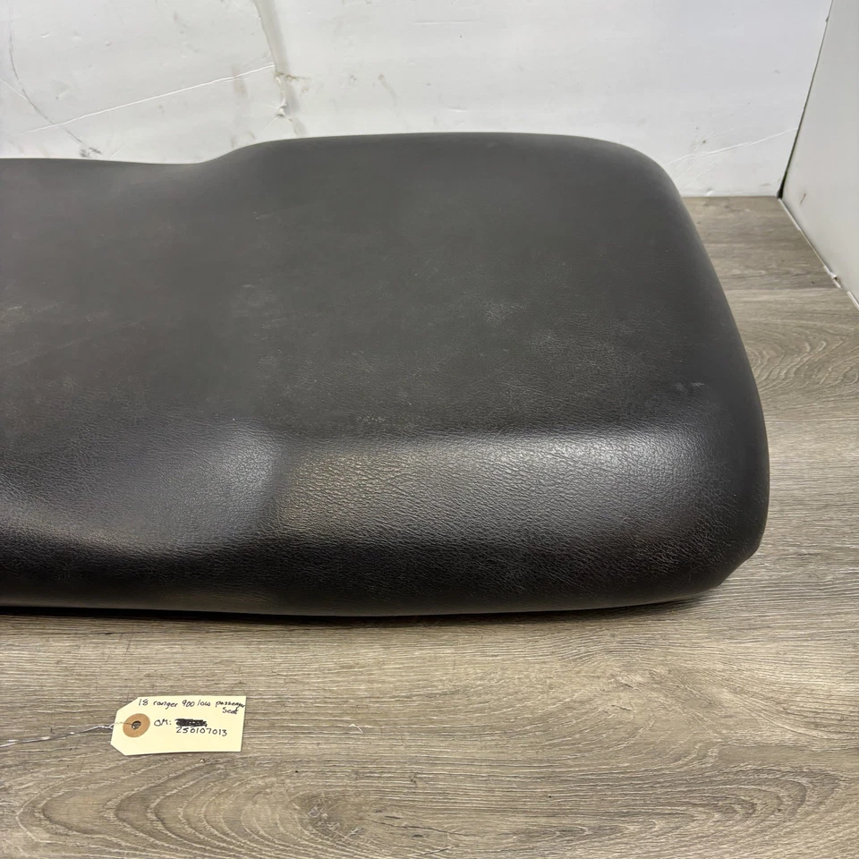 2018 Polaris Ranger Xp 900 Passenger Side Lower Seat Back 2687909 - Image 3 of 4