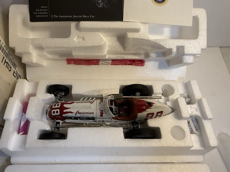 1/16 Franklin Mint 1952 Agajanian Indy 5002 Winner Troy Ruttman B11Y019 - Image 2 of 4