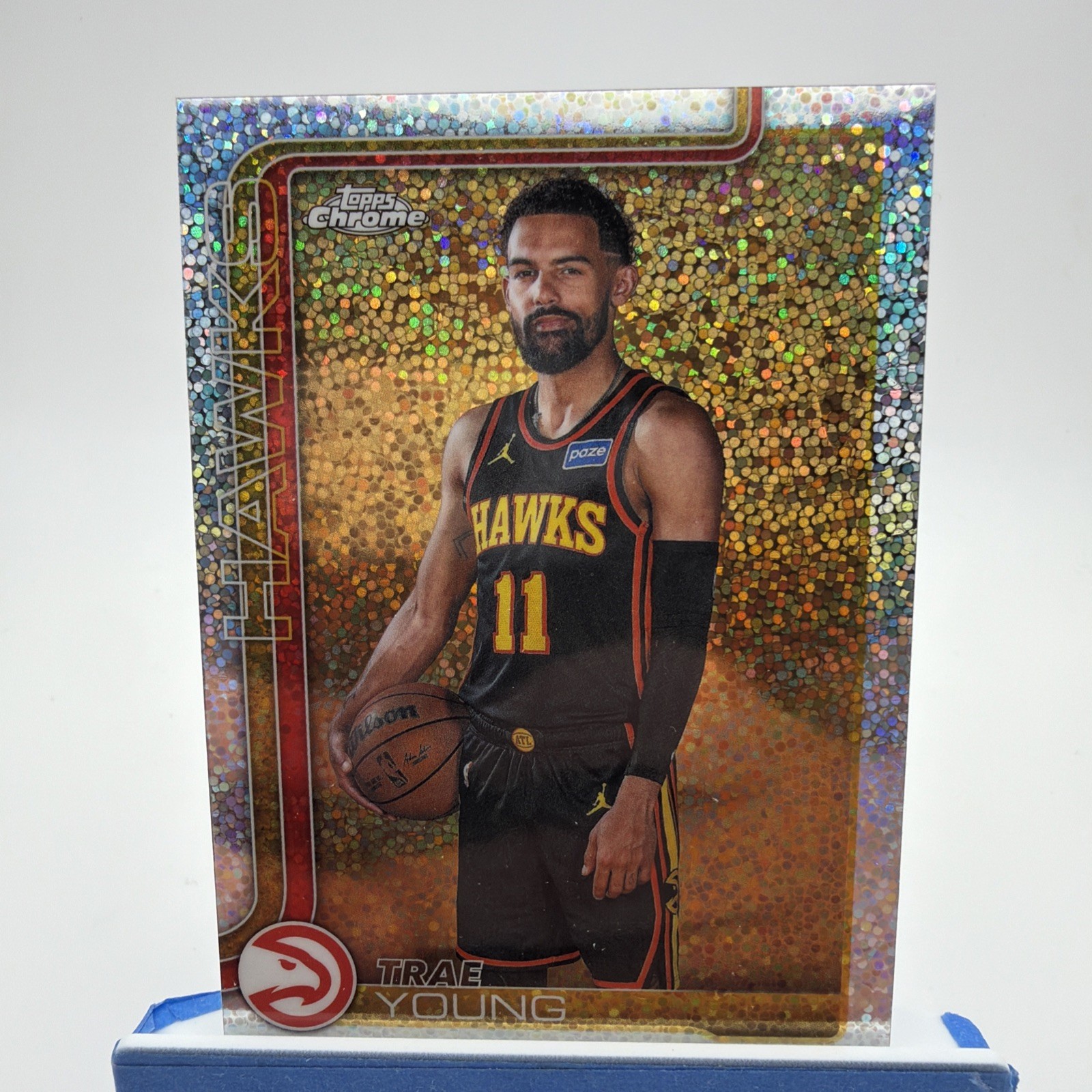 2025-26 Topps Chrome Update Trae Young #36 Image Variation SP Speckle Hawks