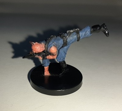  DEVARONIAN BOUNTY HUNTER  51 C FIGUR  CLONE STRIKE 2004  STAR WARS MINIATURES