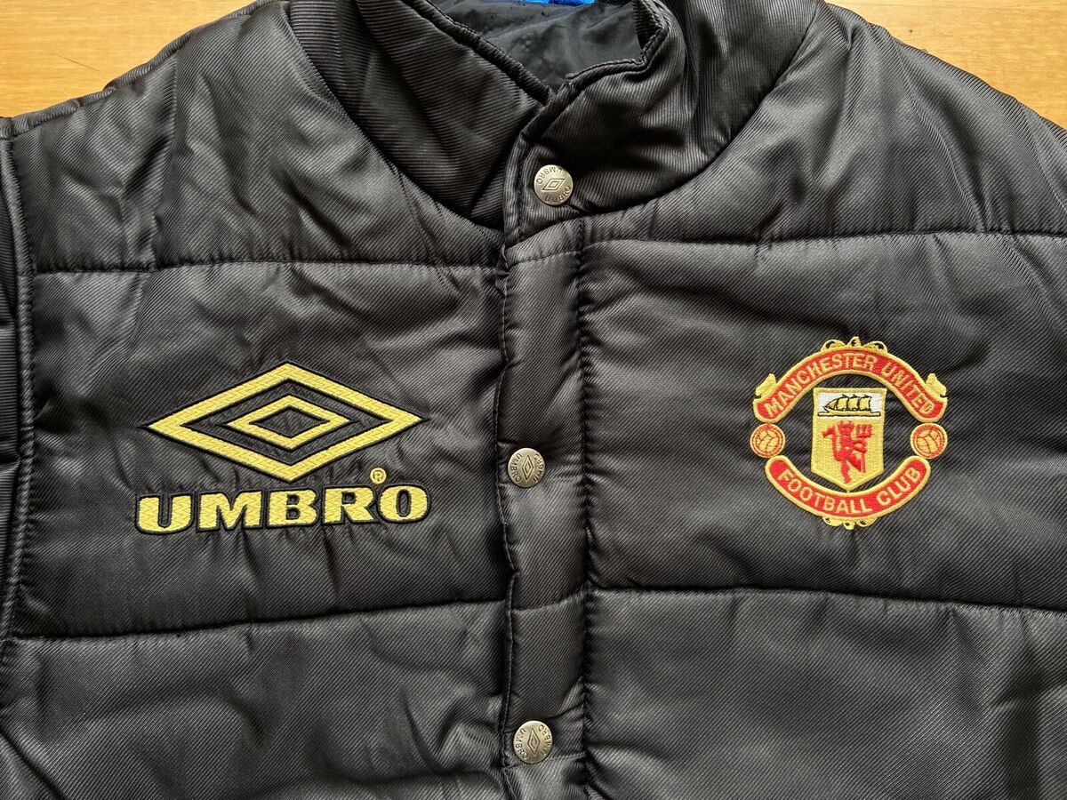 MANCHESTER UNITED FOOTBALL SOCCER PUFFER JACKET GILET UMBRO MANCHESTER UNITED FOOTBALL SOCCER PUFFER JACKET GILET UMBRO