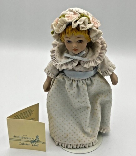 Avon Victorian Collector Doll 1983 Created in Taiwan