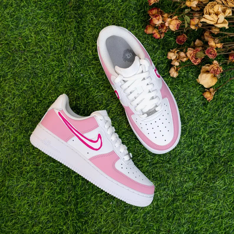 Air Force 1 Low Custom White Shoes Light & Hot Pink Outline  display picture 1