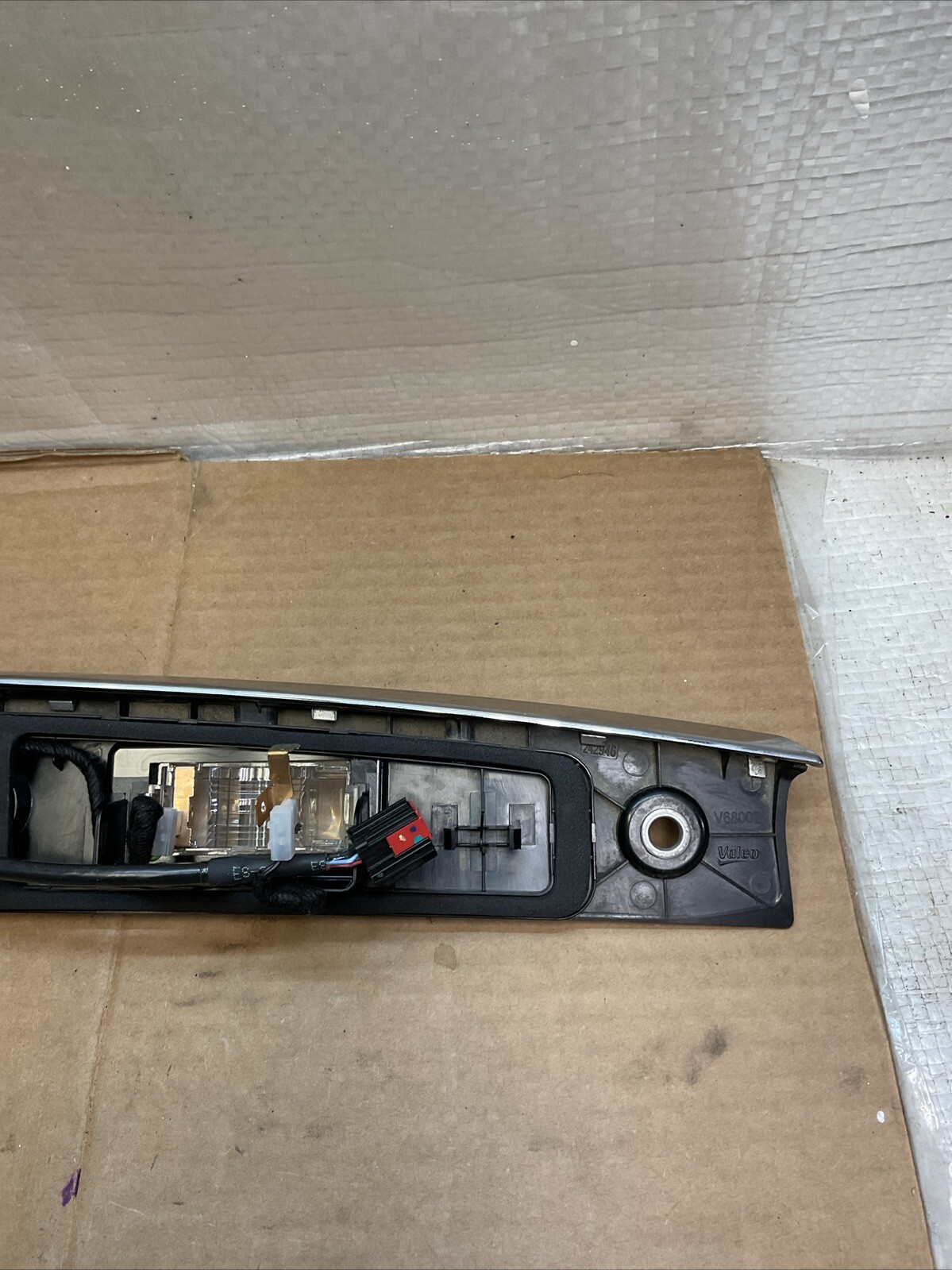 2014-2019 Maserati Quattroporte Rear Trunk Lid Grip Handle Molding Trim OEM