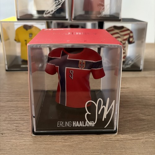 FIFA WORLD CUP 2026 FANCOLLEX MINI JERSEY DISPLAY ERLING HAALAND NORWAY