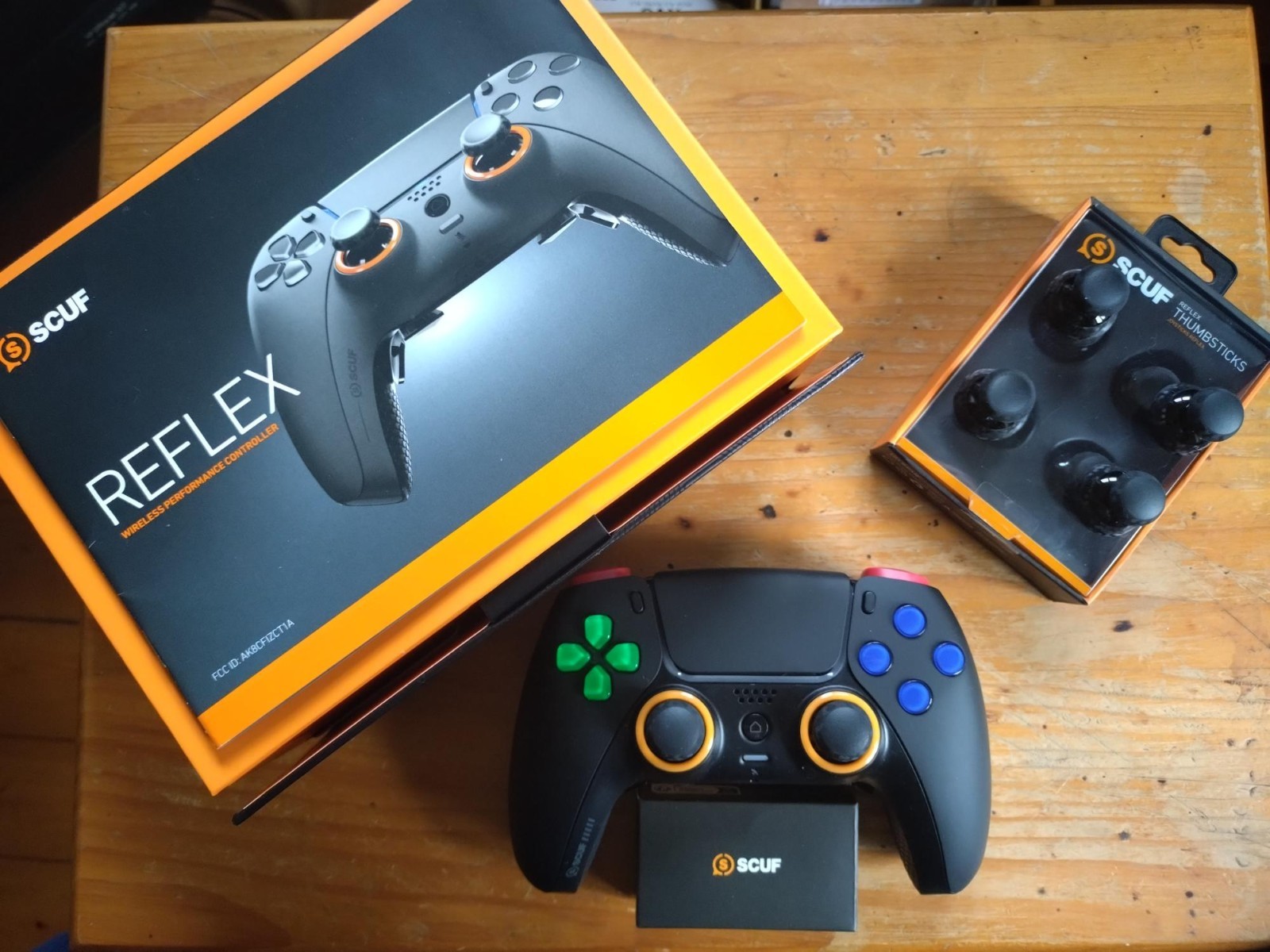 Manette Scuf Reflex Pro Custom TMR Noire pour PS5 et PC en État Quasi Neuf