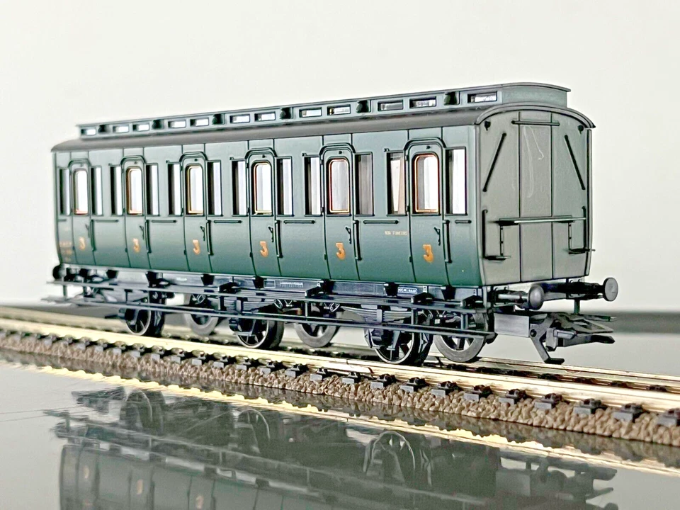 Märklin 4305 - SNCF - auto 3a cl + bagagli - H0 - EP IV - NUOVO! (WR-5109) - Immagine 2 di 4