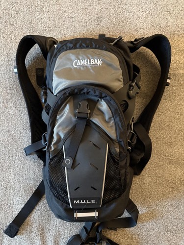 CamelBak M.U.L.E. Hydration Backpack Black Gray Mesh Back Panel