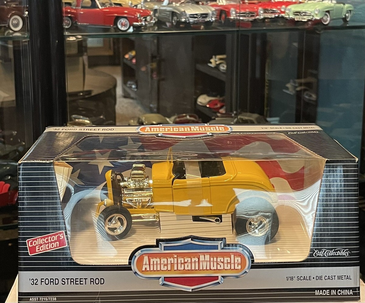 Ertl 1/18 Scale Diecast - 7238 1932 Ford Street Rod Deuce Yellow 7427043139345