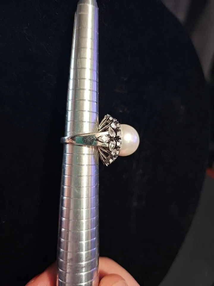 Большое коктейльное кольцо с жемчугом и кристаллами Slivertone - Изображение 2 из 4