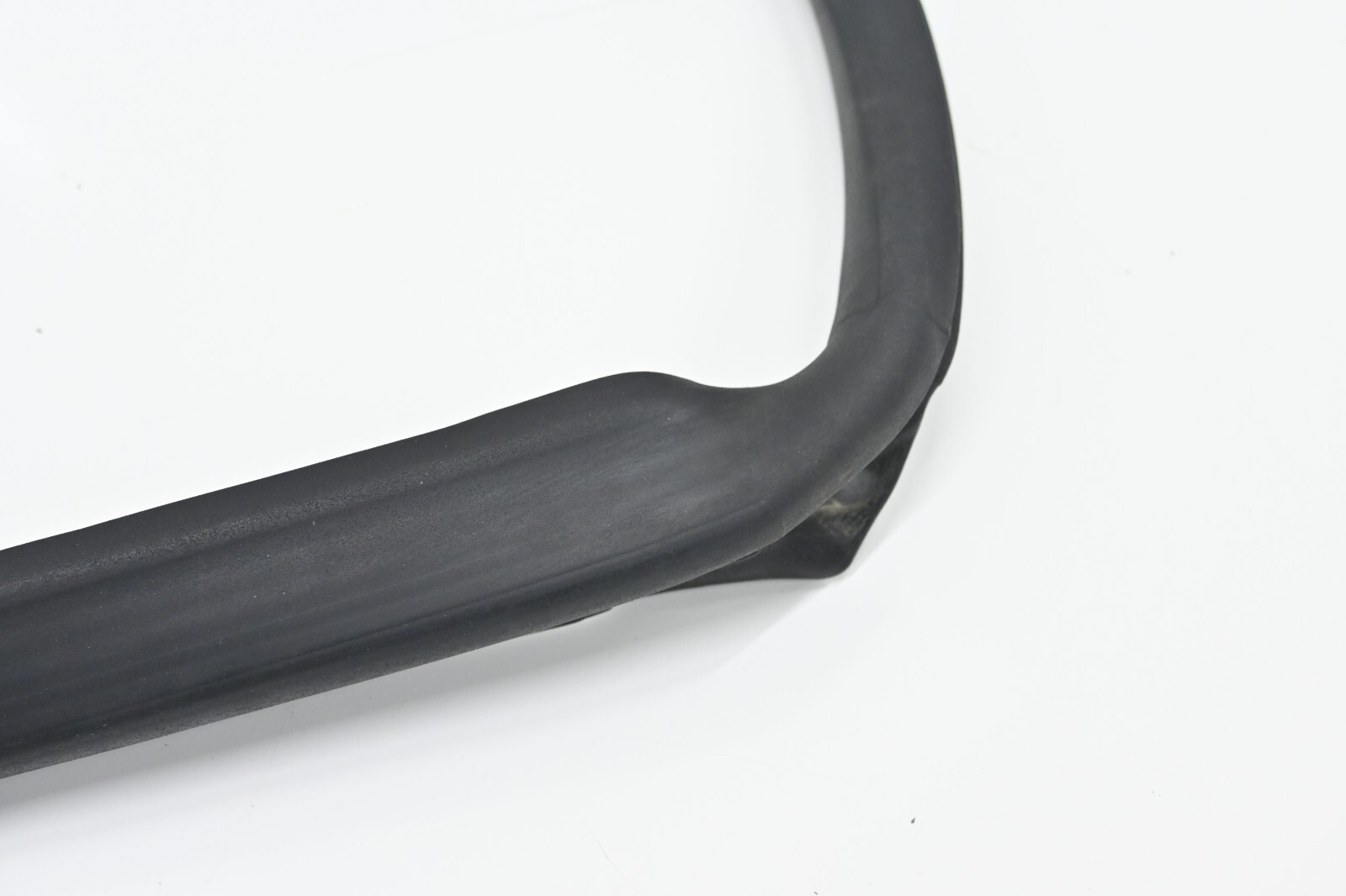 ⭐ 14-20 Maserati Ghibli Quattr Front Right Weatherstrip Rubber Gasket Seal Oem