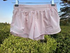 RARE Dusty Pink Sought-After Hotty Hot Shorts 4 Lululemon Women 2.5 Worn Once