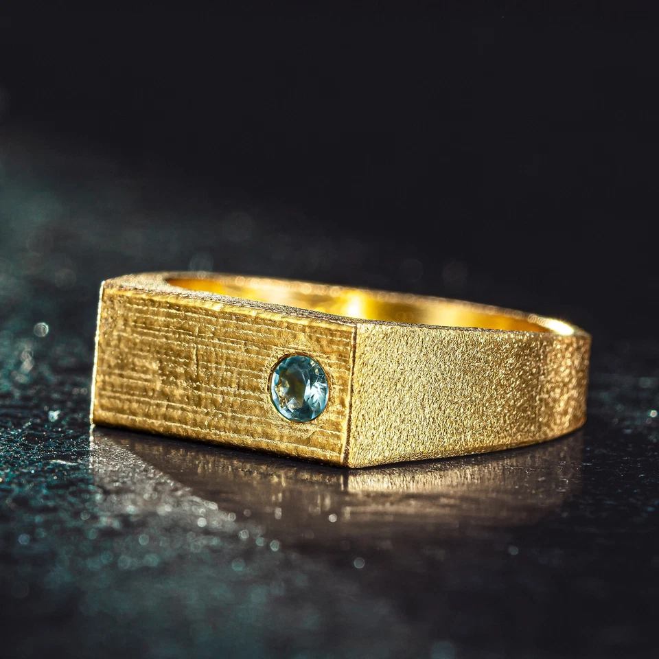 Anillo básico de plata de ley 925 enchapado en oro rectangular piedra aguamarina para hombre Foto 2 de 4