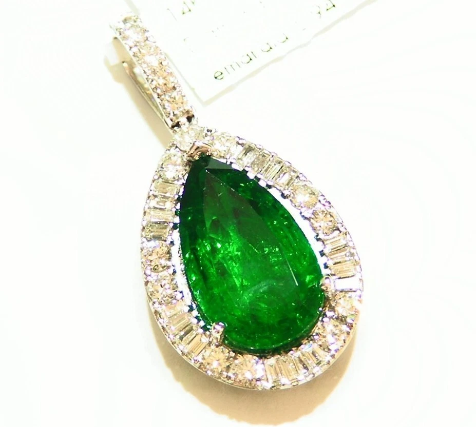 Collar de compromiso vintage de diamantes esmeralda natural de oro blanco macizo de 7,10 quilates 14 quilates  Foto 3 de 4