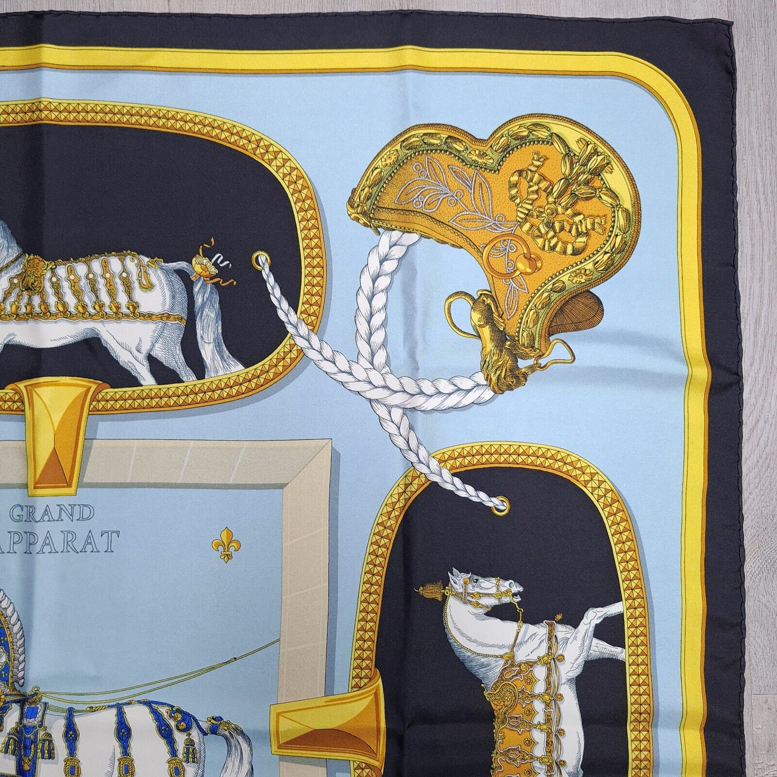 HERMES Scarf Carre90 "Grand Apparat" 100% Blue & … - image 4