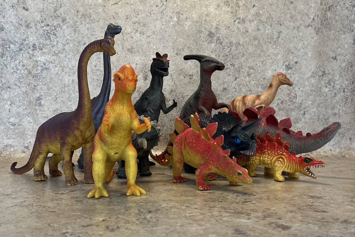 Vintage China Dinosaur Toy Lot - 11 Figures 4.5 to 10 Inches Tall