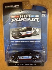 Greenlight Hot Pursuit 1:64 2008 Ford Mustang GT Edmonton, Alberta Police car