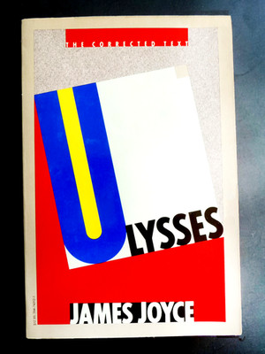 ULYSSES   James Joyce    The Corrected Text   VINTAGE BOOKS 1986   XL Softcover
