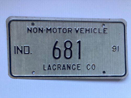 LAGRANGE CT INDIANA 1991 AMISH HORSE DRAWN BUGGY LICENSE PLATE 681 ARTS CRAFTS