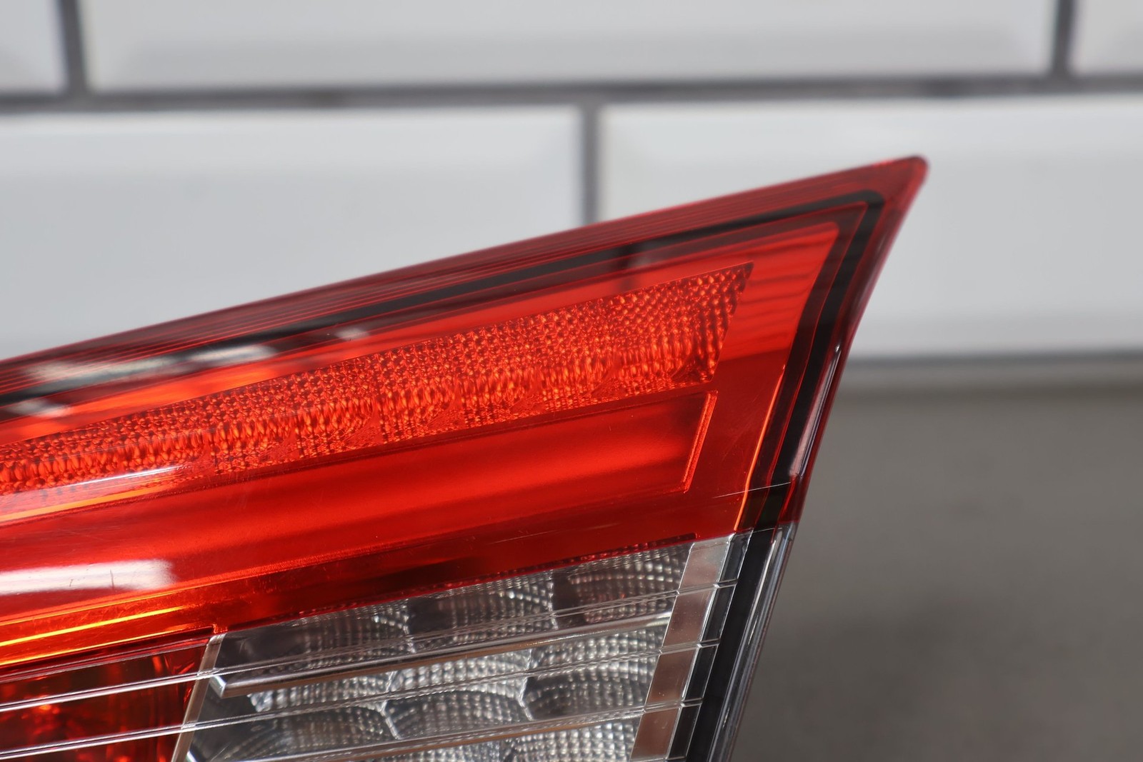14-17 Maserati Ghibli Right RH Passenger Inner Tail Light (Trunk Mount) Tested